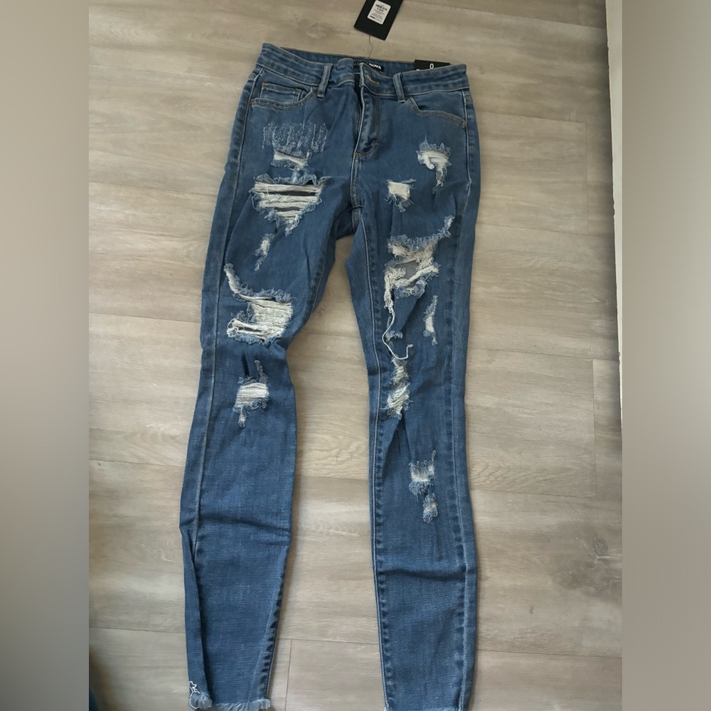 Fashion nova distressed skinny jeans